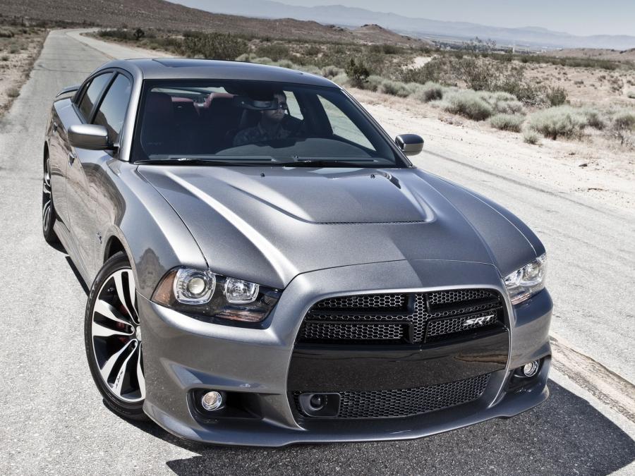  Dodge Charger SRT8 2011 года  (фото 11 из 22)